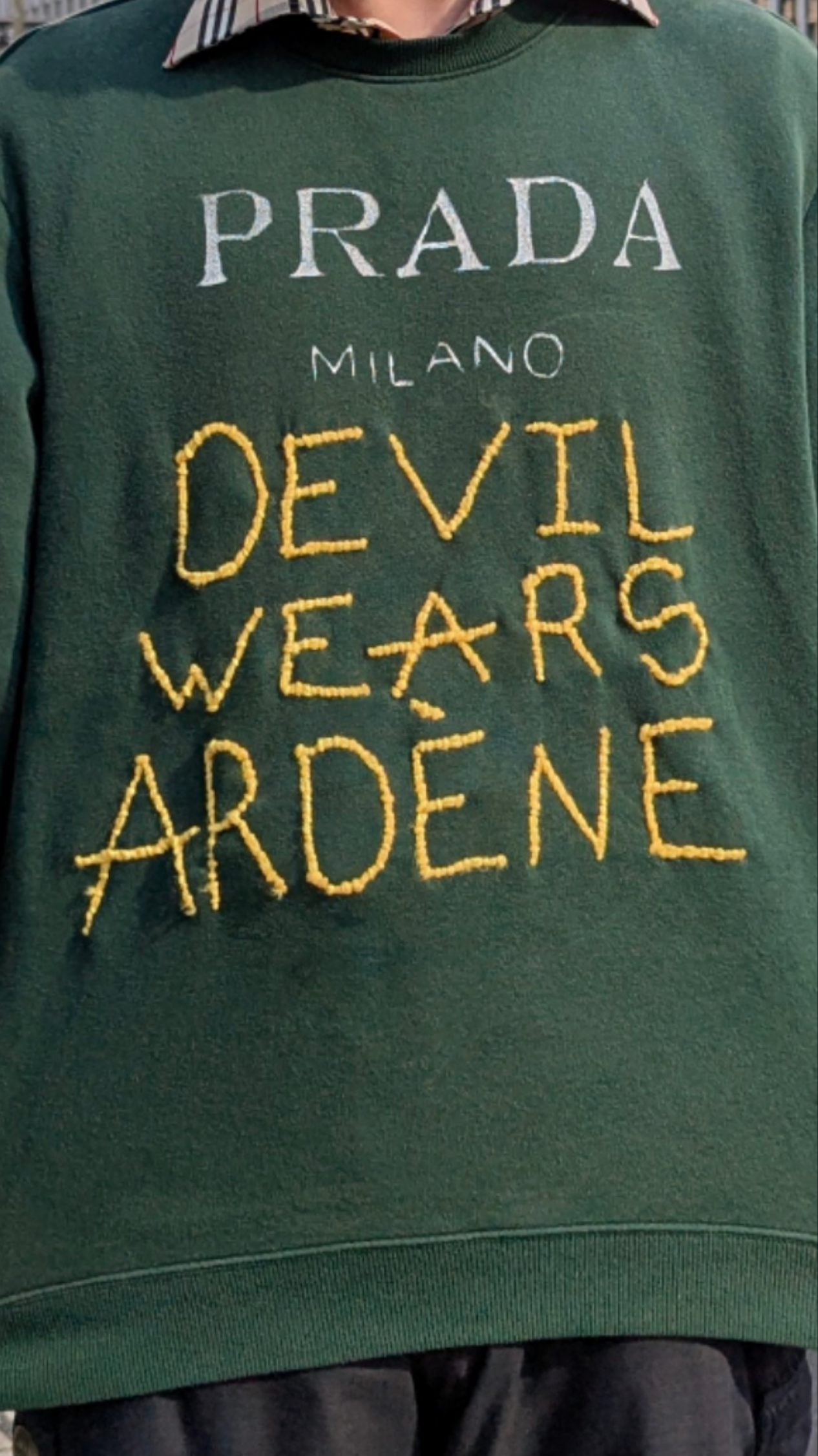 Sweater « Devil Wears », MEDIUM