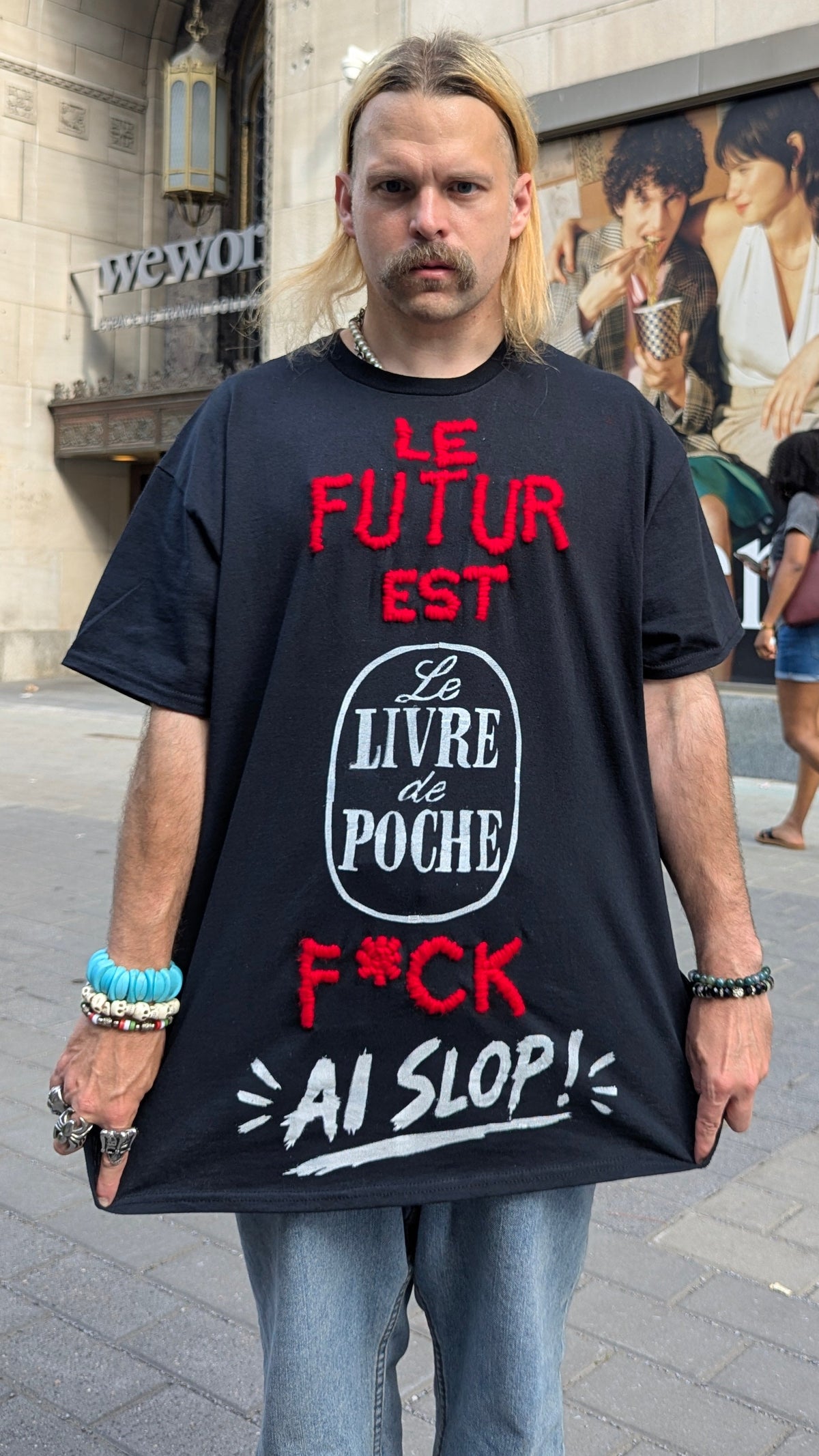 T-shirt « Le futur est livre », XL