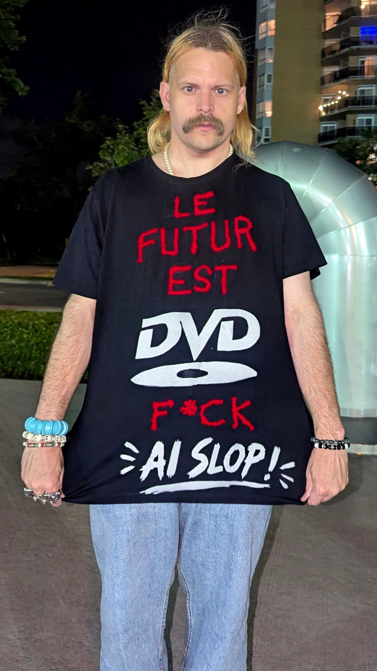 T-shirt « Le futur est DVD », LARGE